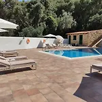 Archontiko Loukis Apart Otel 4*
