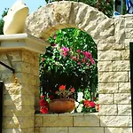 Apart Otel Archontiko Loukis