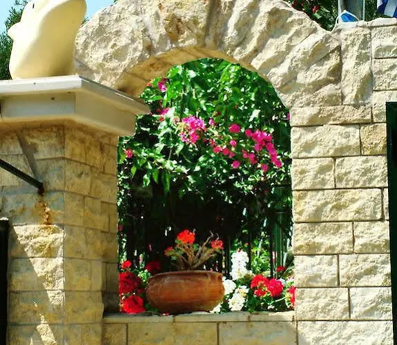 Lägenhetshotell Archontiko Loukis